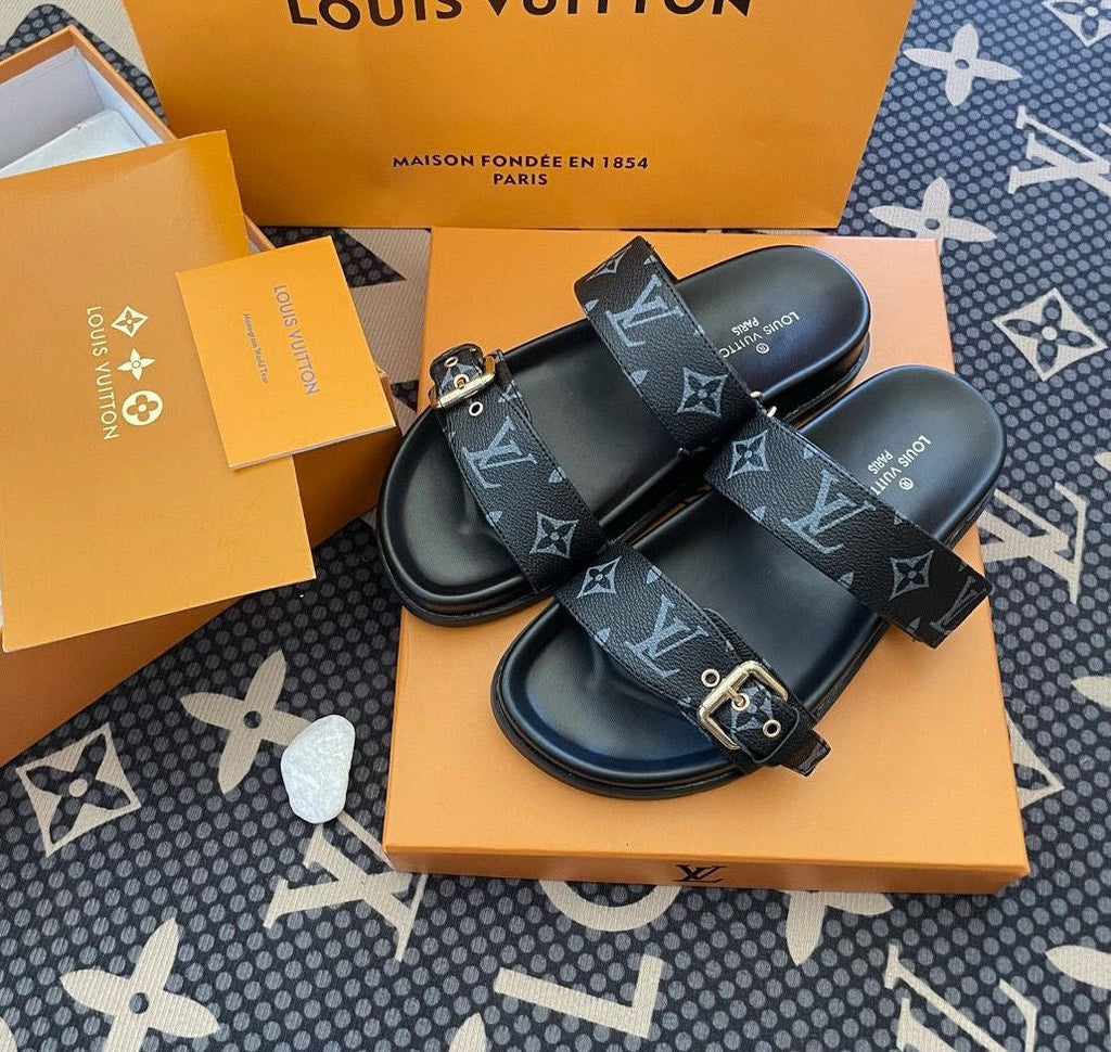 Fashionable sandals