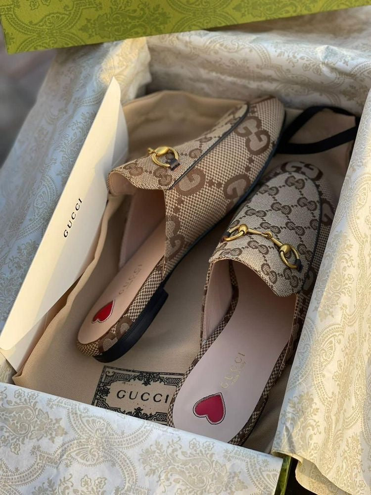 Brown Shoes Gc.
