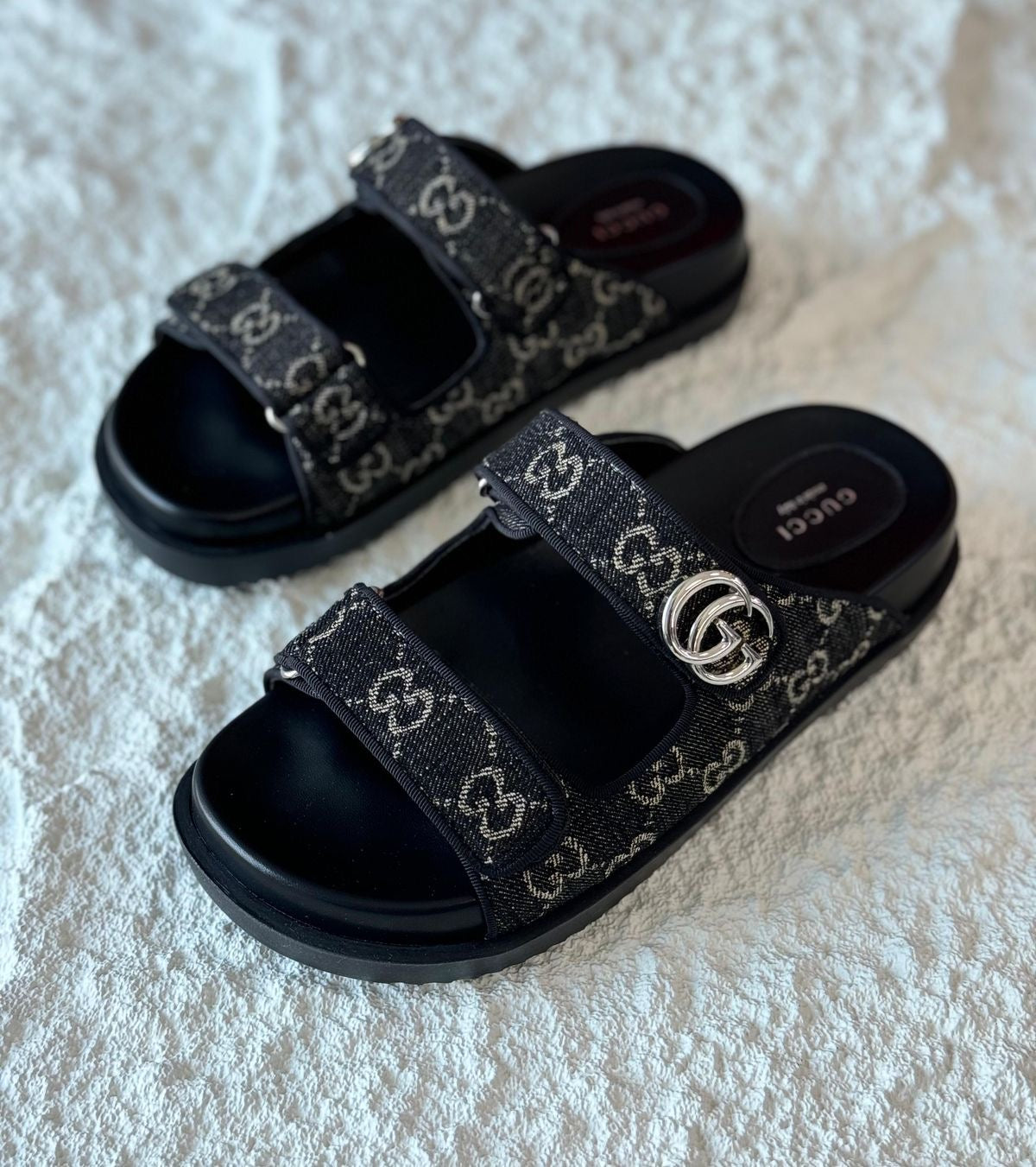 Black Sandals Gc