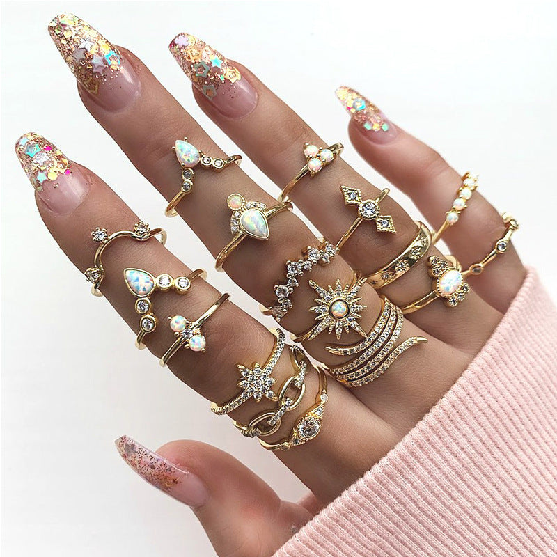 Creative English Virgin Mary Diamond Ring Set (13 Pieces)