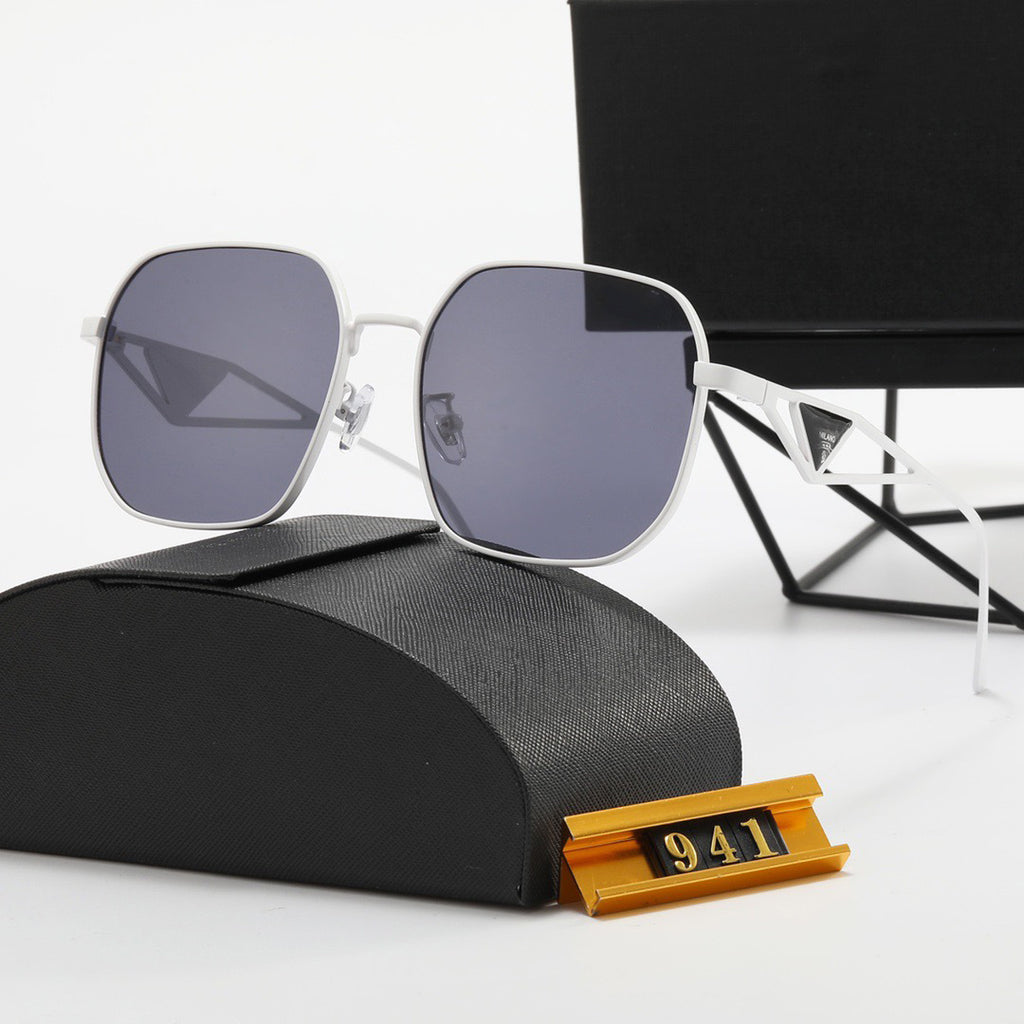 Fashionable Sunglasses for Men and Women P941